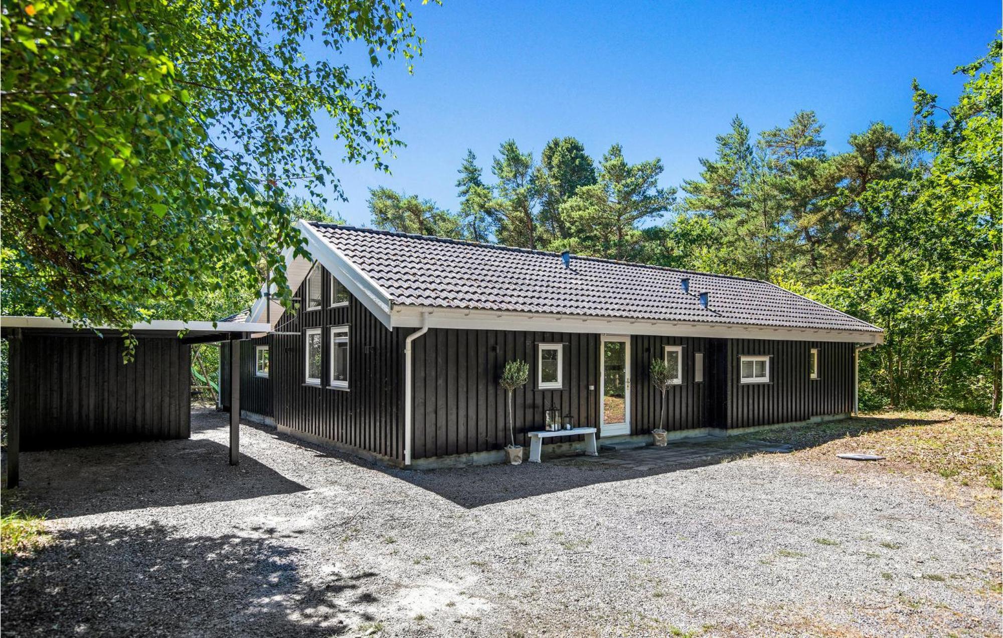 Awesome Home In Nexo With Sauna Snogebæk Exteriör bild
